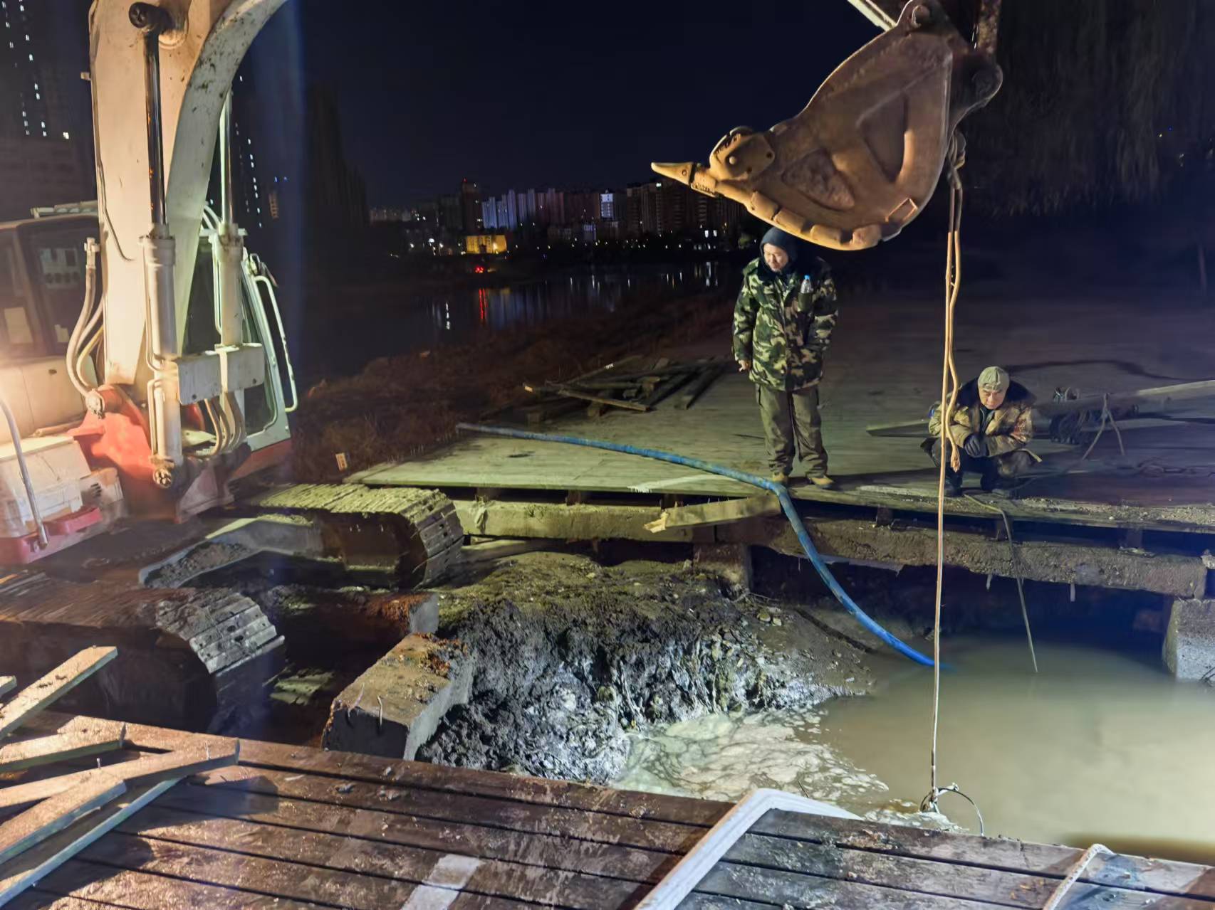 16e648697af49fbae78afdb008f3945